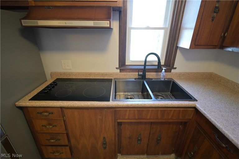 3613 Manchester Road, Coventry, OH - Photo 8