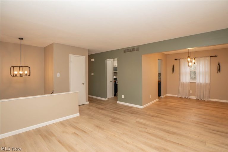 1423 Copley Meadows Drive, Copley, OH - Photo 6