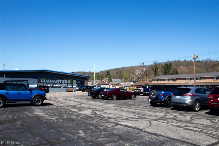 1625 Commerce Street, Wellsburg, WV - Photo 3