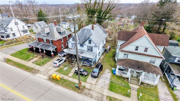 805 Main Street, Conneaut, OH - Photo 2