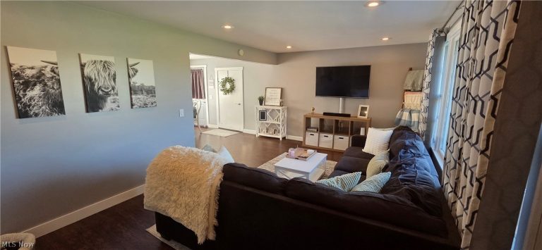 5581 Middlebranch Avenue, Canton, OH - Photo 2