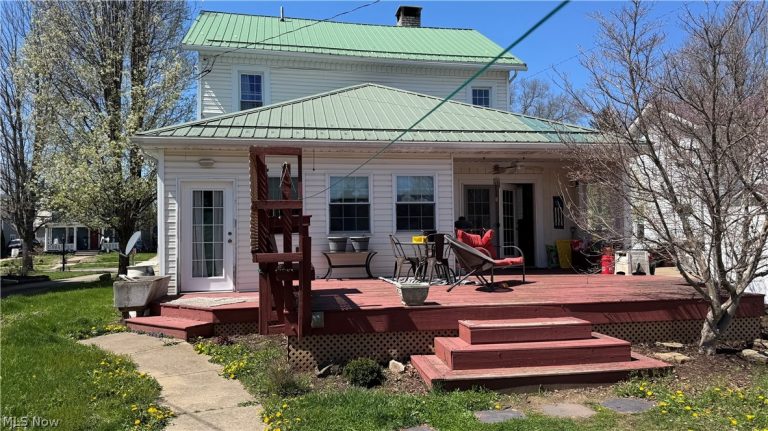 417 2nd Street, New Philadelphia, OH - Photo 2