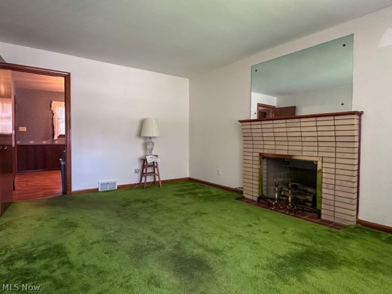 319 Summit Avenue, Niles, OH - Photo 2