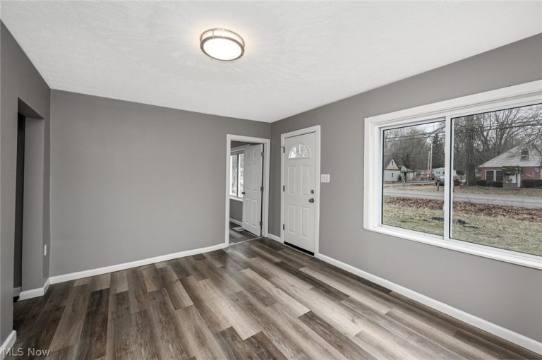 2255 Lake Road, Akron, OH - Photo 6