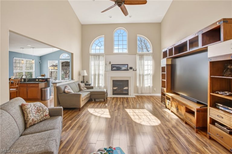 38715 Berkshire Avenue, Avon, OH - Photo 8