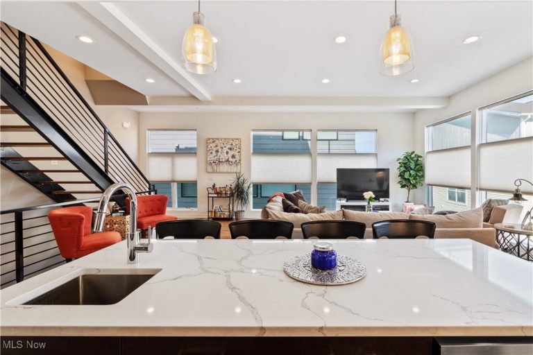 706 University Court, Cleveland, OH - Photo 4