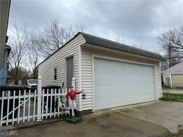 223 Crosby Street, Akron, OH - Photo 4