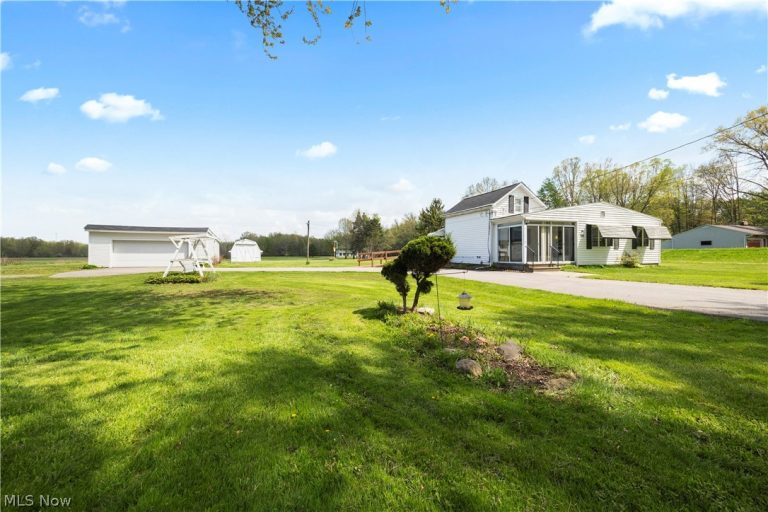 203 Annis Road, South Amherst, OH - Photo 8