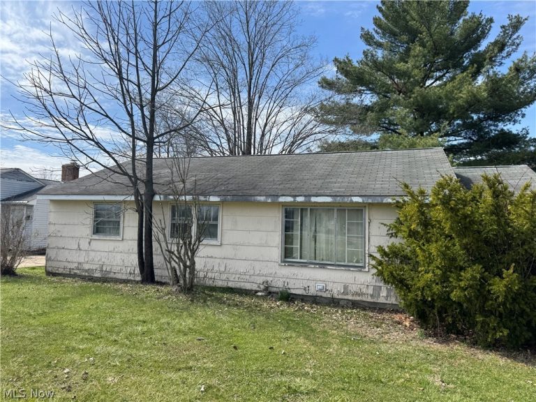 4459 Leavitt Road, Warren, OH, 44485