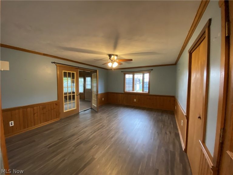 4700 Woodridge Drive, Austintown, OH - Photo 4