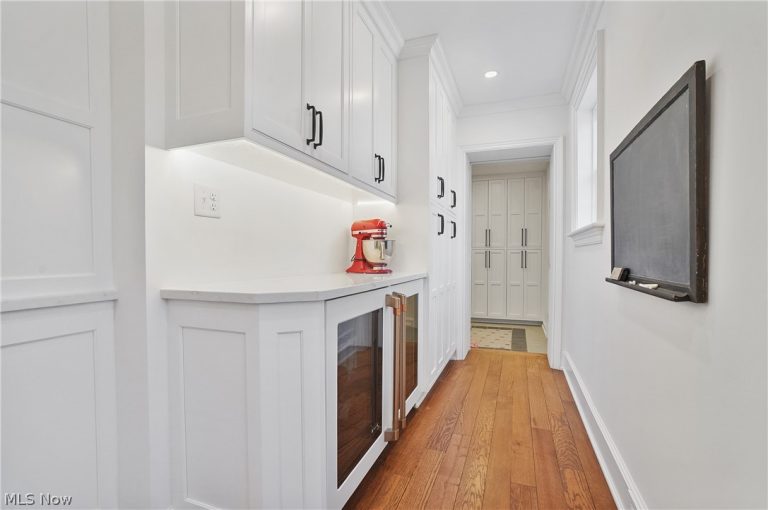 1322 Springhill Lane, Massillon, OH - Photo 6