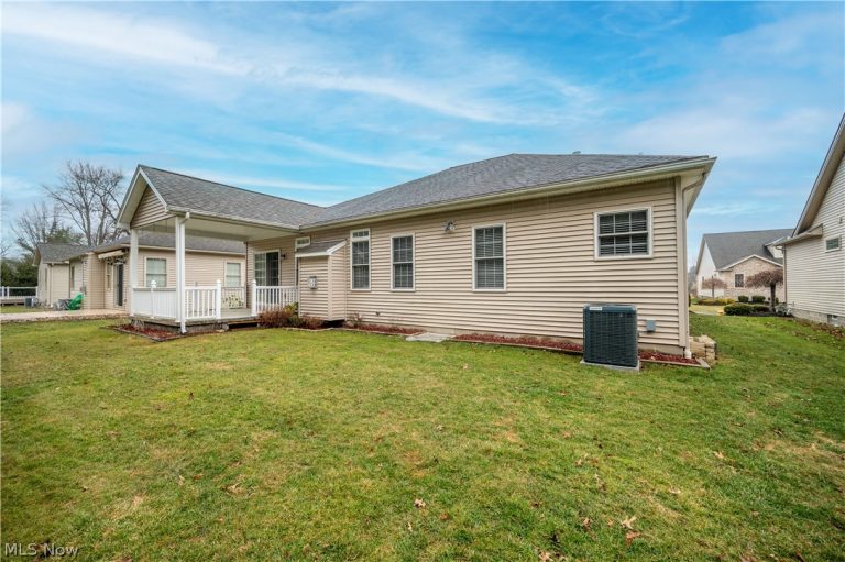 30 Barnstone Lane #18, Canfield, OH - Photo 8