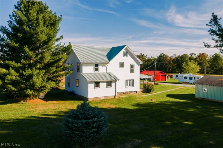 15 Glecoe Road, Dellroy, OH - Photo 2