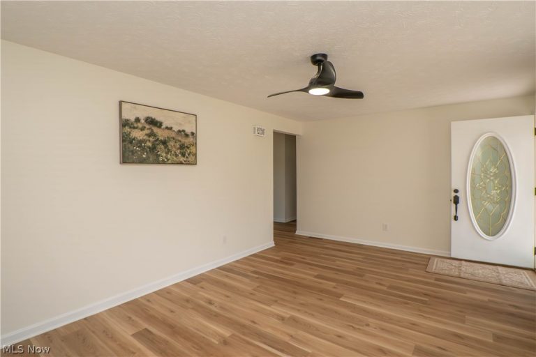 7162 Sandy Lane, Malvern, OH - Photo 6