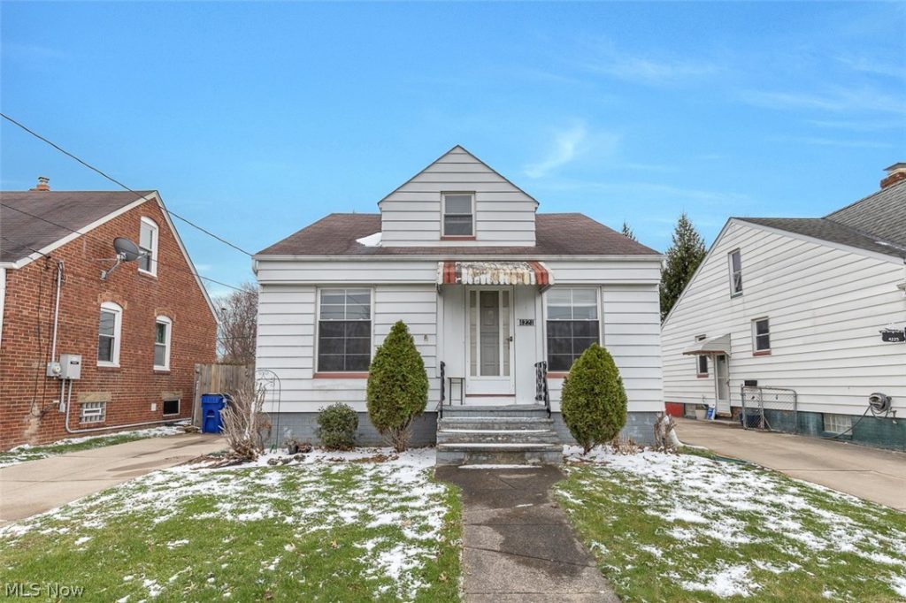 4221 Oak Park, Cleveland, OH