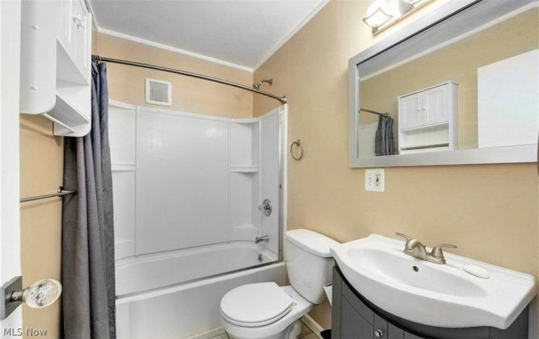 4492 170th Street, Cleveland, OH - Photo 6