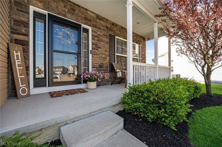 38410 Loman Court, North Ridgeville, OH - Photo 4