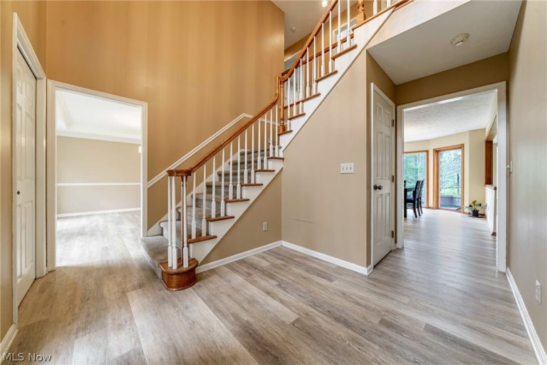 8233 Whispering Pines Drive, Novelty, OH - Photo 4