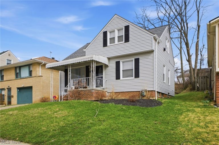 4847 94th Street, Garfield Heights, OH - Photo 2