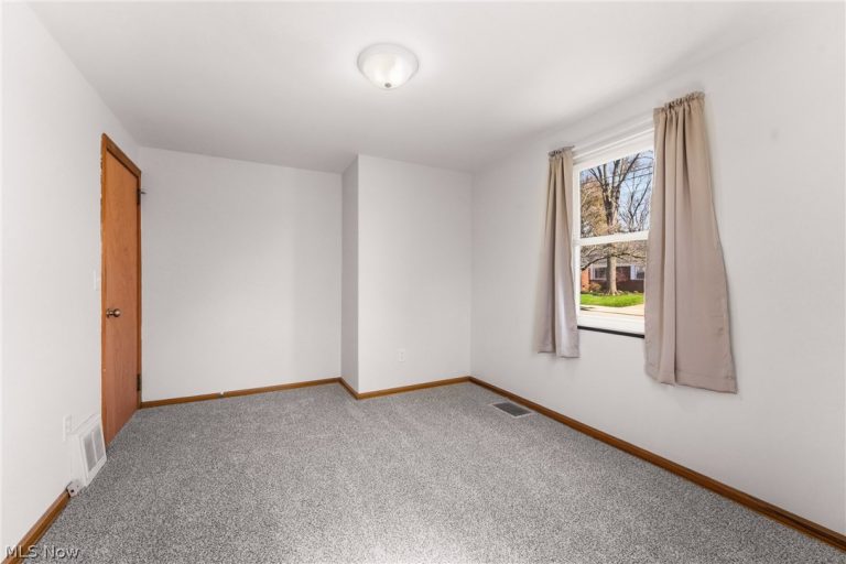 455 Royer Avenue, North Canton, OH - Photo 8