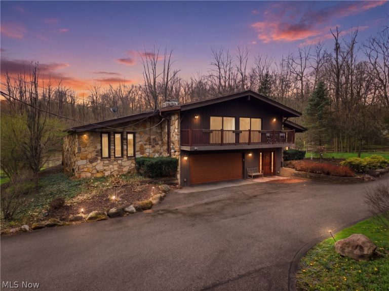 9715 Stafford Road, Chagrin Falls, OH, 44023