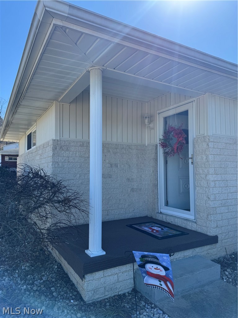 404 Bradfield Drive, St Marys, WV - Photo 5