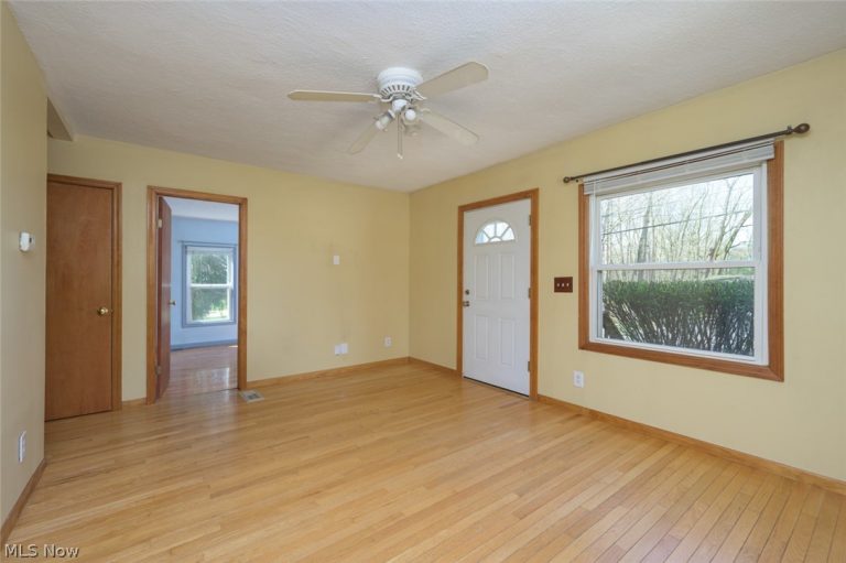 6442 Spring Street, Ravenna, OH - Photo 4