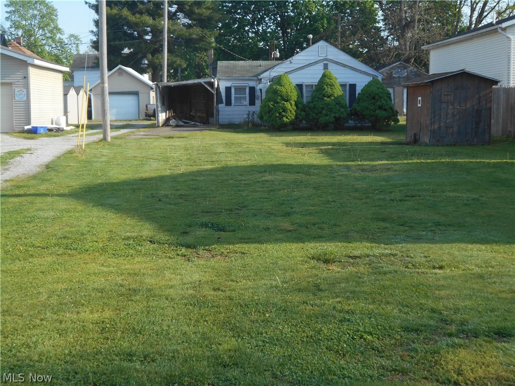 914 Pine Street, Coshocton, OH