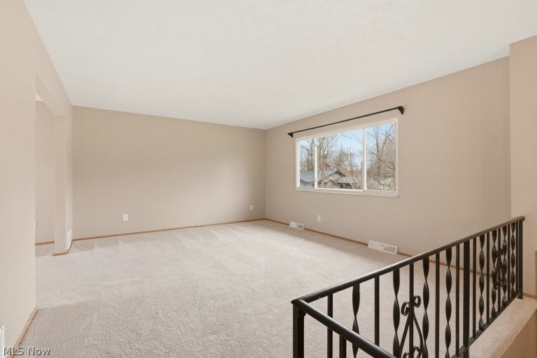 1285 Gale Drive, Kent, OH - Photo 4