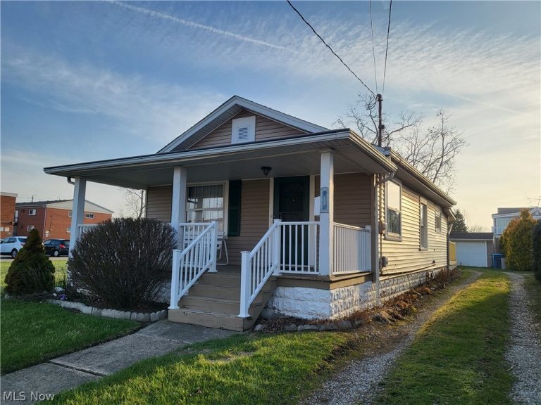 108 Arizona Avenue, Lorain, OH - Photo 2