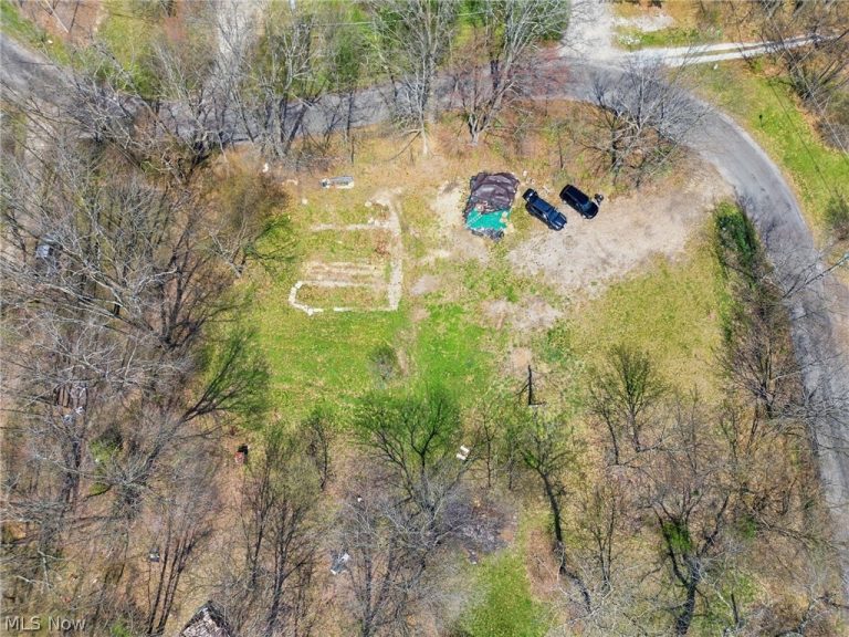 2854 Swinehart, Akron, OH - Photo 4