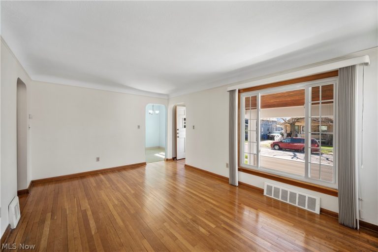 4912 Behrwald Avenue, Cleveland, OH - Photo 4