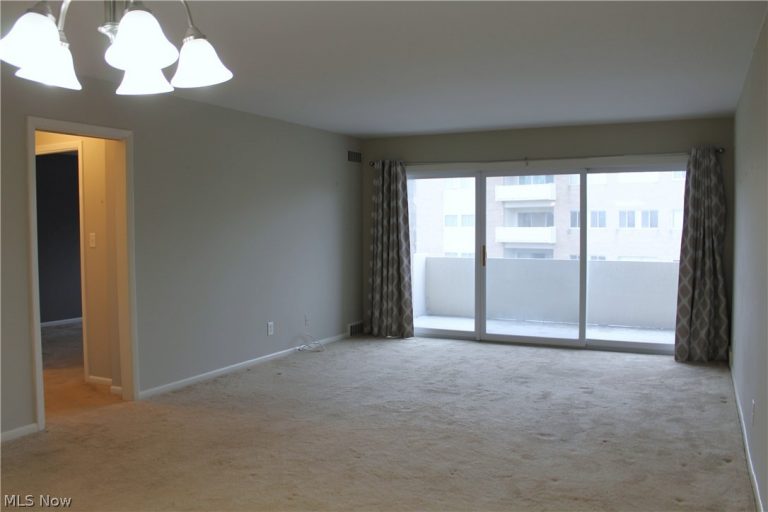 2089 Wooster Road #43, Rocky River, OH - Photo 4