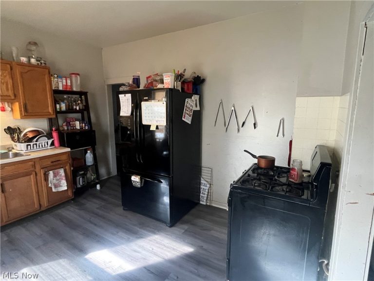 3688 15th Street, Cleveland, OH - Photo 5