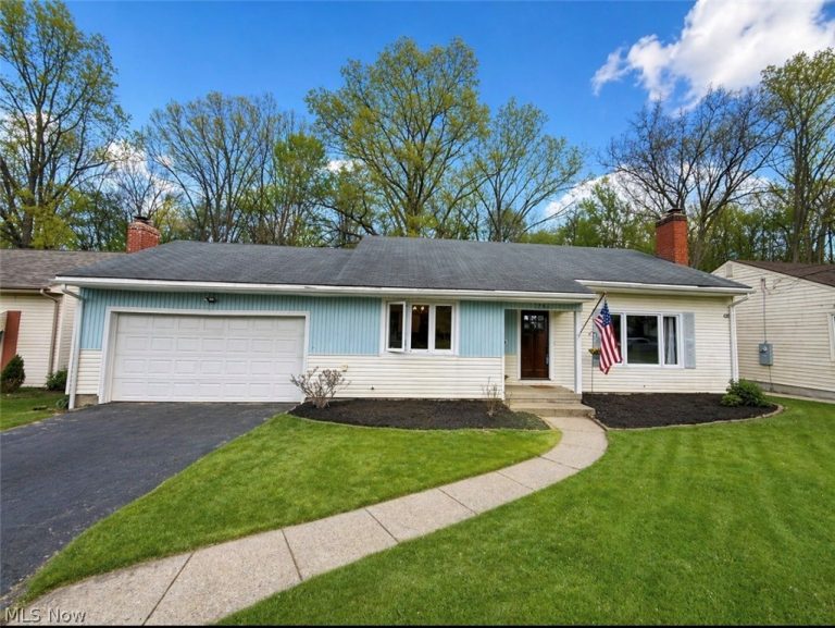3289 Cricket Drive, Youngstown, OH, 44511