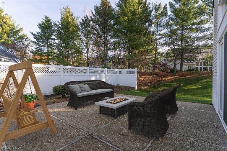 985 Goldenrod Trail, Aurora, OH - Photo 5