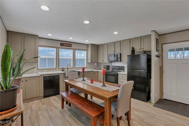 5755 Township Road 162, New Lexington, OH - Photo 6