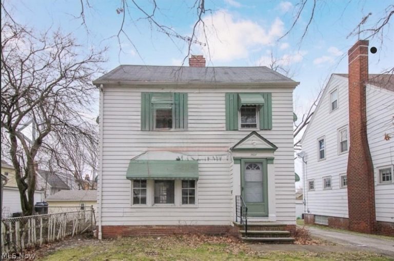 3801 Woodridge Road, Cleveland, OH, 44121