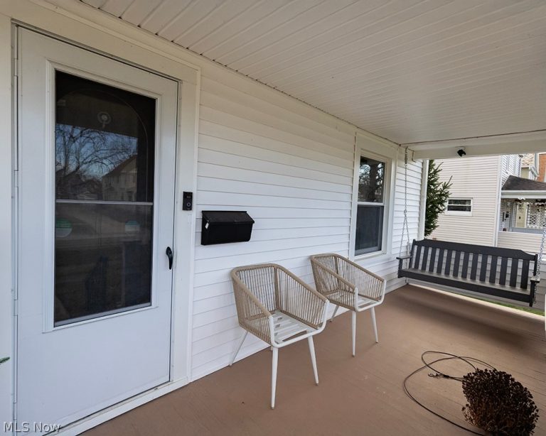139 Cornell Avenue, Elyria, OH - Photo 4