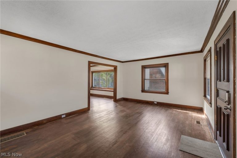 1381 Green Road, South Euclid, OH - Photo 6