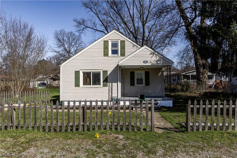 1463 4th Street, Lakemore, OH - Photo 2