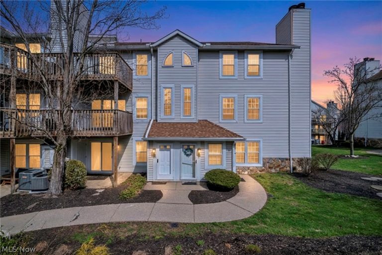 28300 Detroit Road #D1, Westlake, OH, 44145