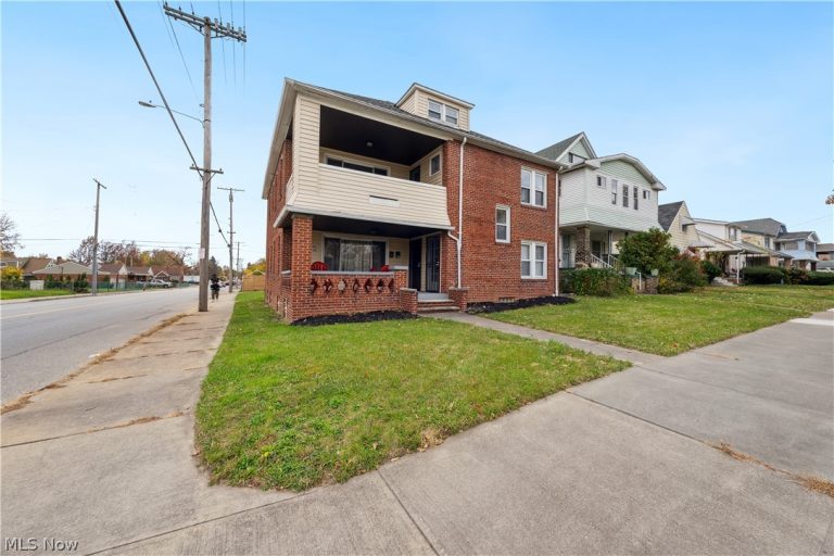 3740 151st Street #UP, Cleveland, OH - Photo 4