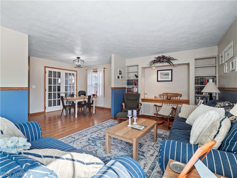 760 Trotter Lane, Berea, OH - Photo 8