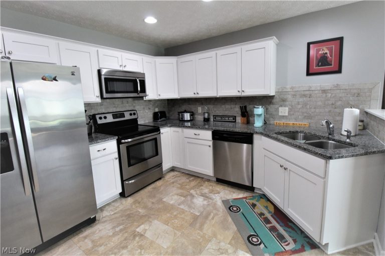 1770 Blackberry Lane, Orrville, OH - Photo 4