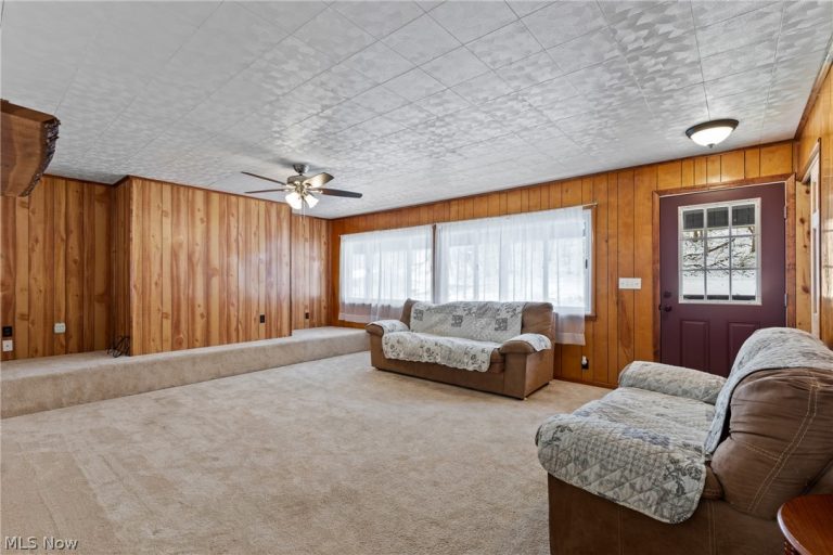 52736 Fisher Hill Road, Clarington, OH - Photo 4