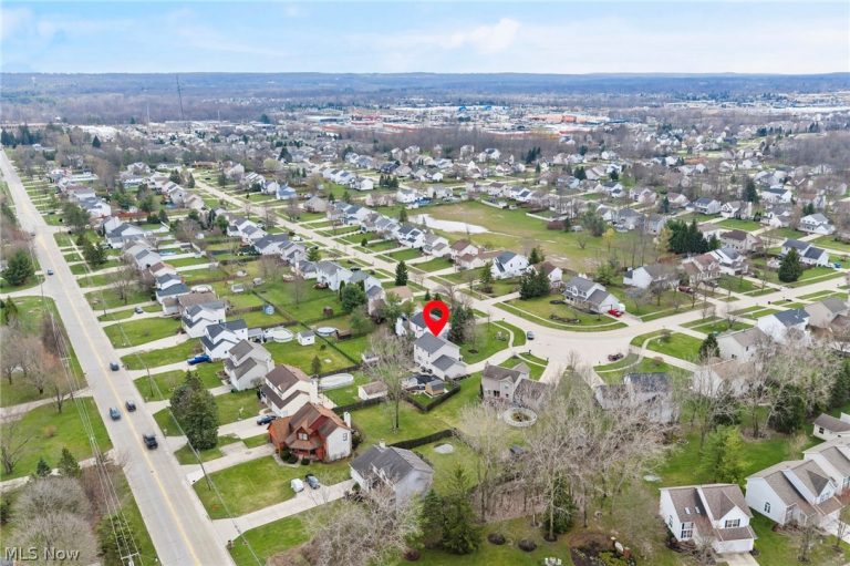 5235 Silver Maple Lane, Medina, OH - Photo 8