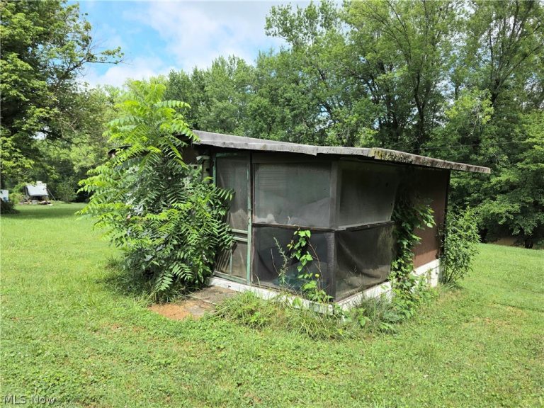 99 Apple Blossom Way, Elizabeth, WV - Photo 4
