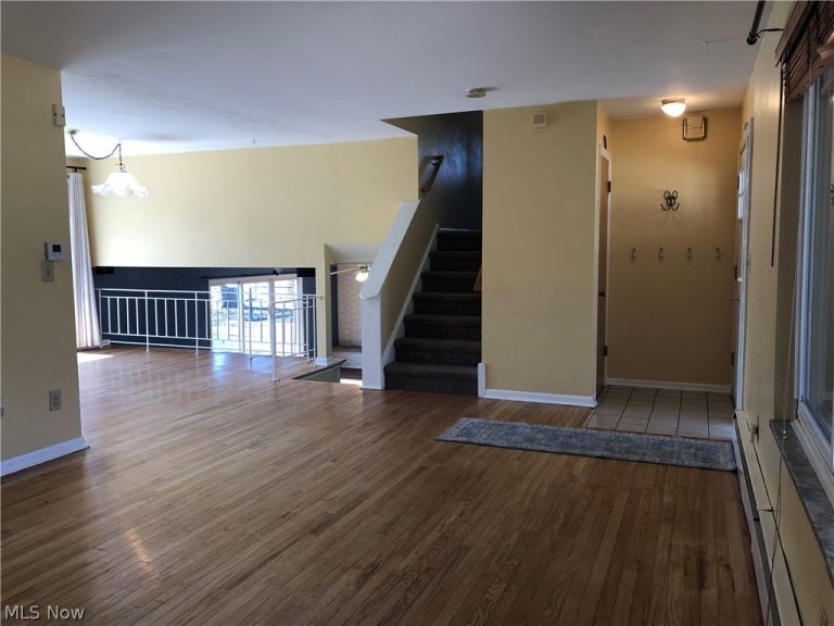 330 Cardinal Drive, Medina, OH - Photo 3