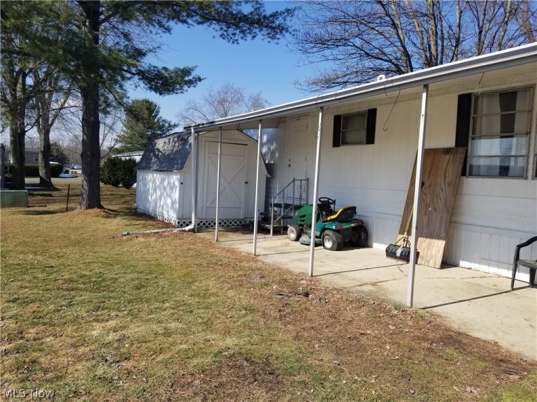 20 Cherokee Lane #20, Creston, OH - Photo 2